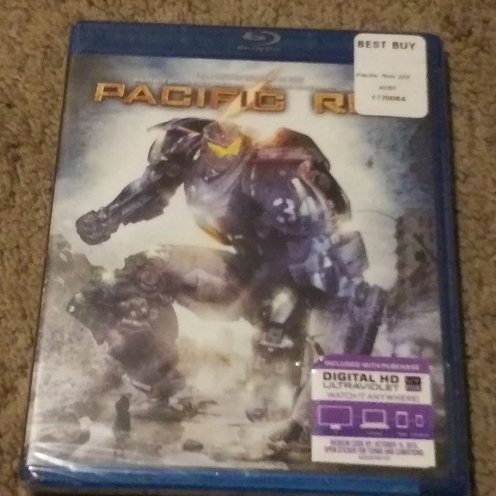 Pacific Rim Blu ray NWT